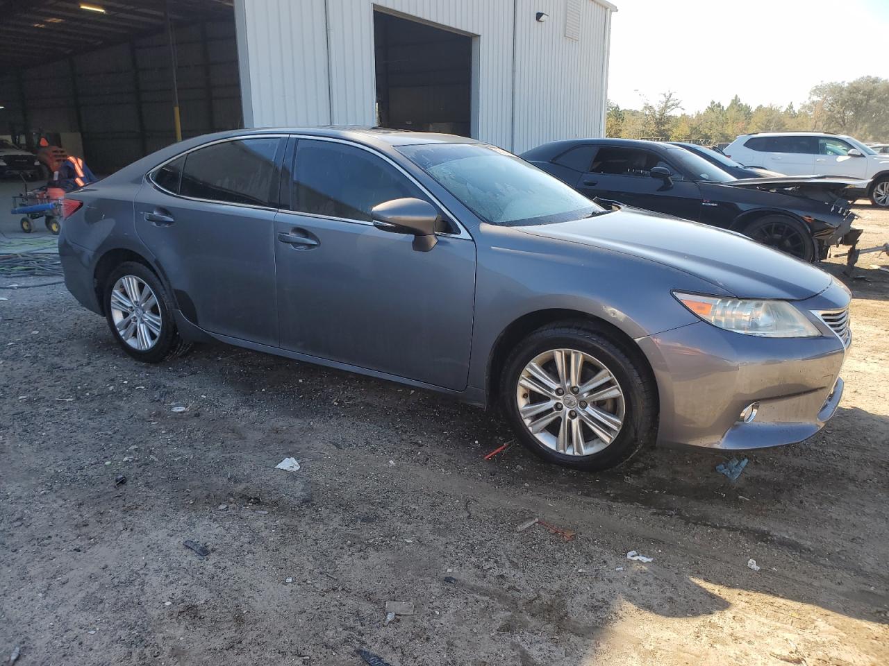 2013 Lexus ES - Image 4