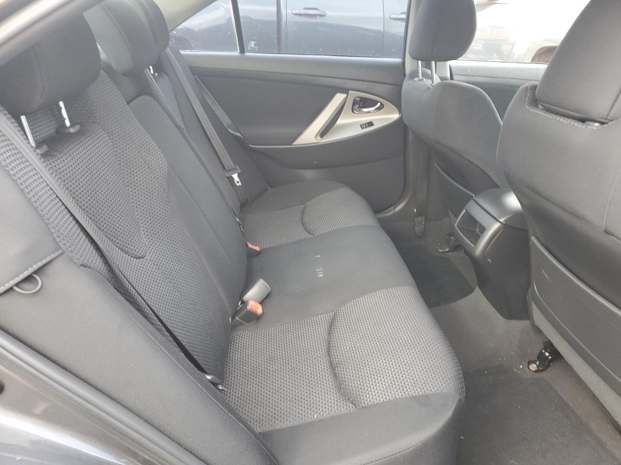 2011 Toyota Camry - Image 10