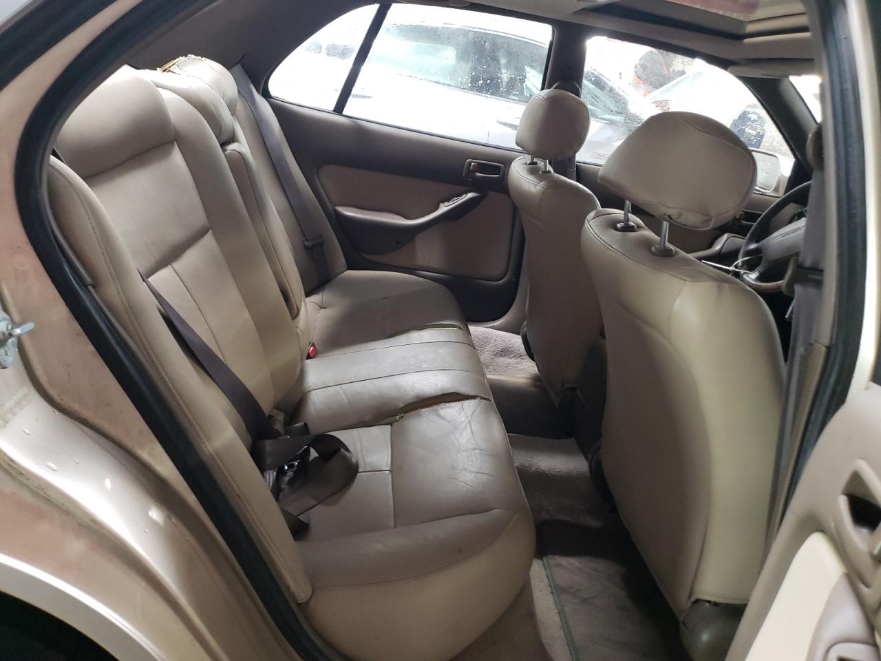 1995 Toyota Camry - Image 10