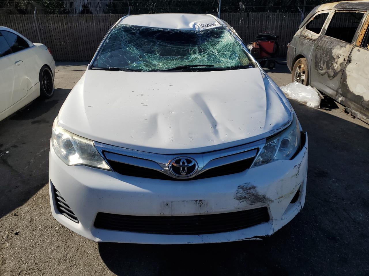 2014 Toyota Camry - Image 5