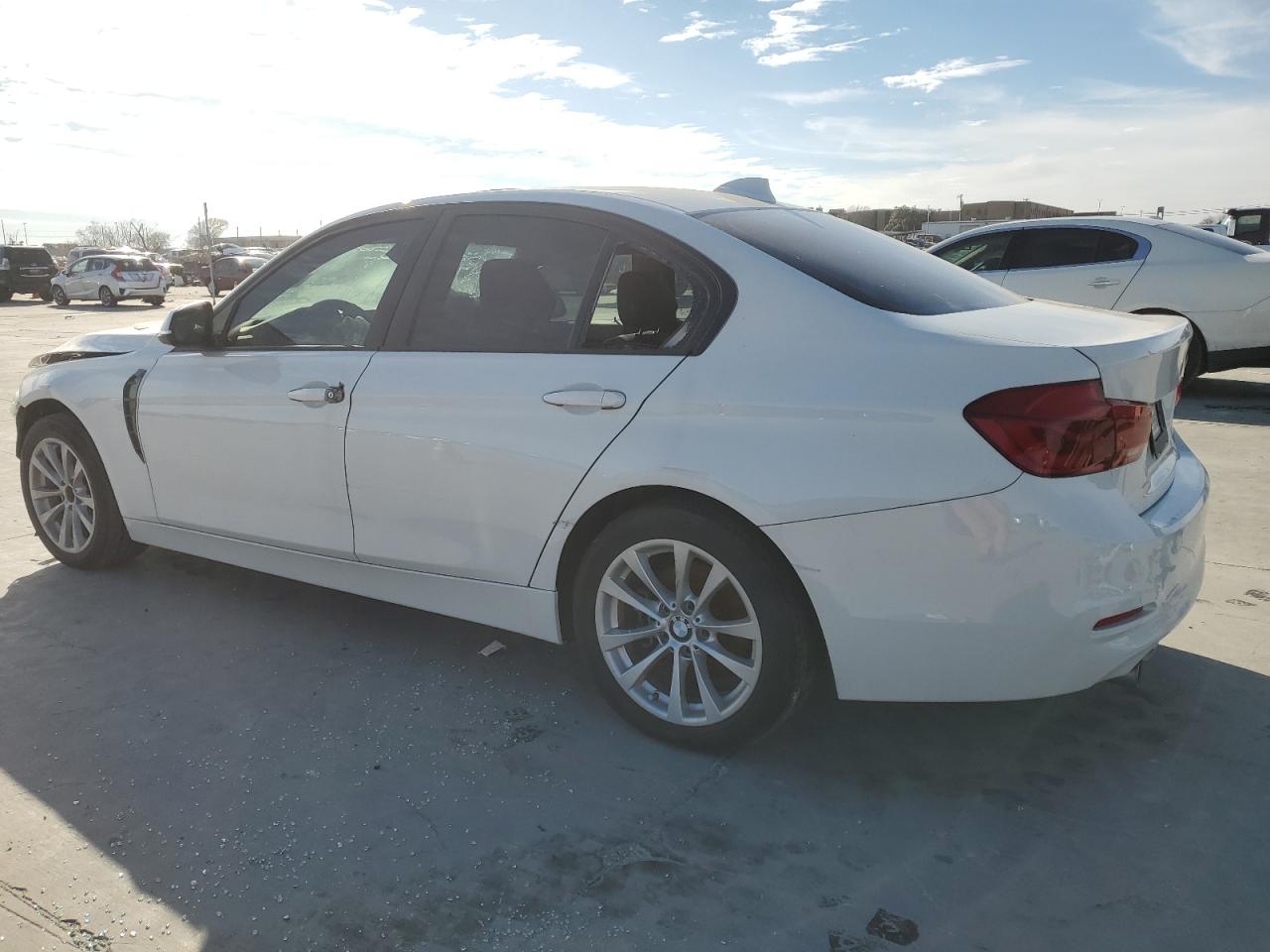 VIN WBA8A9C54JAD28156 2018 BMW 3 SERIES no.2