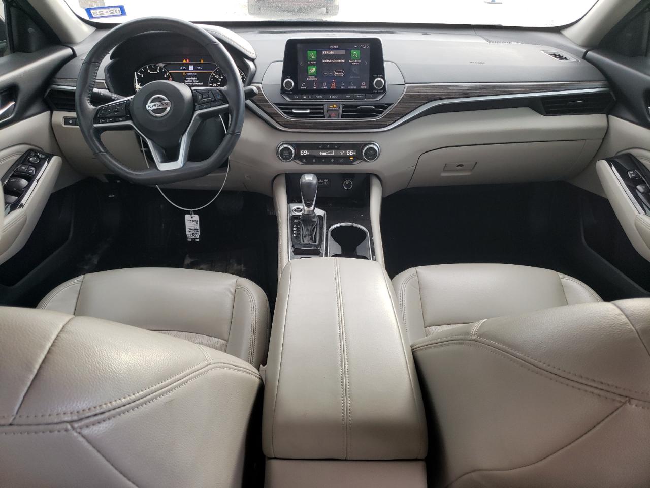 2021 Nissan Altima - Image 8