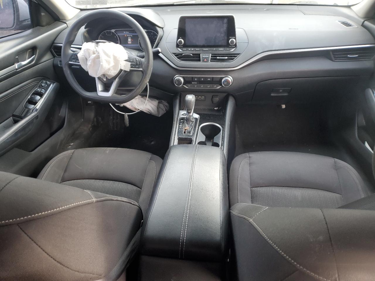 2021 Nissan Altima - Image 8