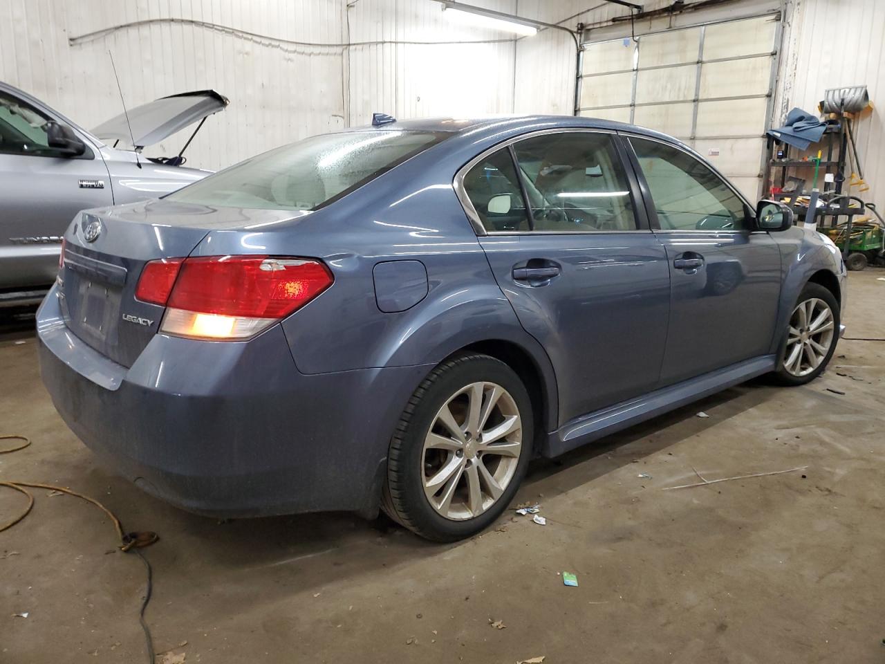 VIN 4S3BMCK62D3040911 2013 SUBARU LEGACY no.3