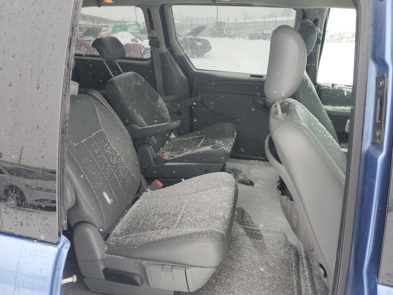 2007 Dodge Caravan - Image 11
