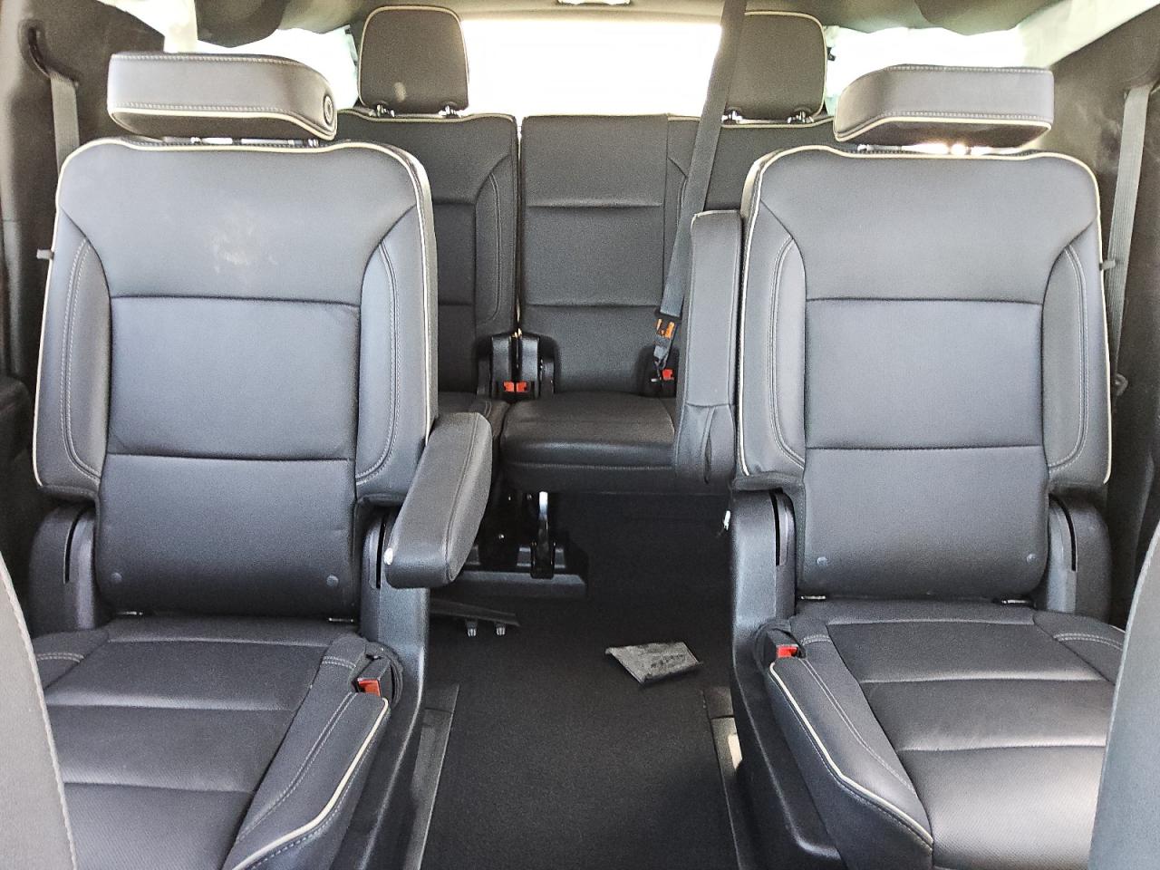 2023 Chevrolet Suburban - Image 10