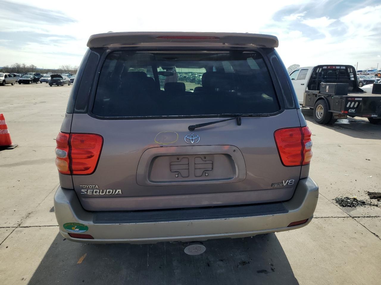2002 Toyota Sequoia - Image 6