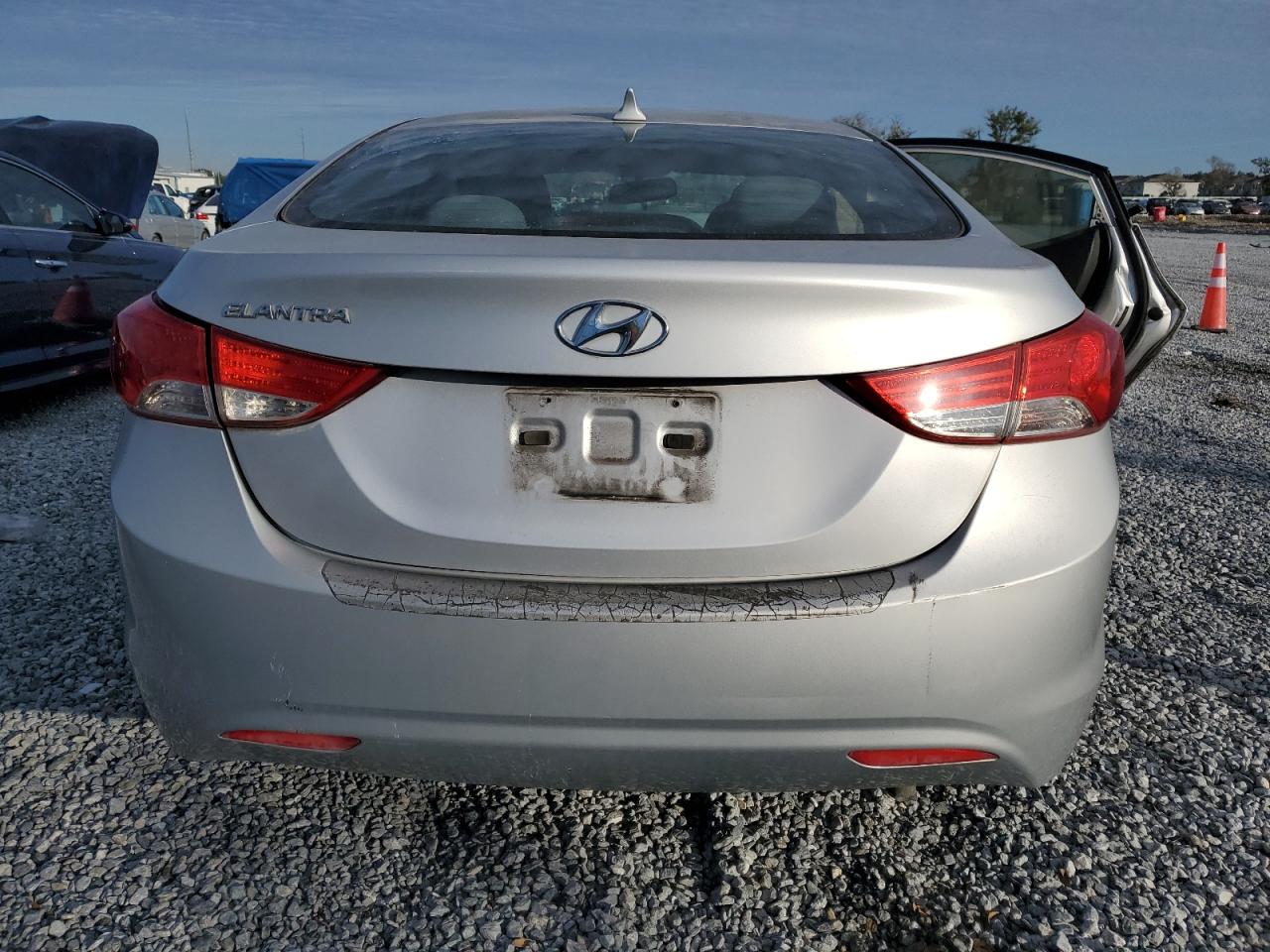 VIN 5NPDH4AE2DH268519 2013 HYUNDAI ELANTRA no.6