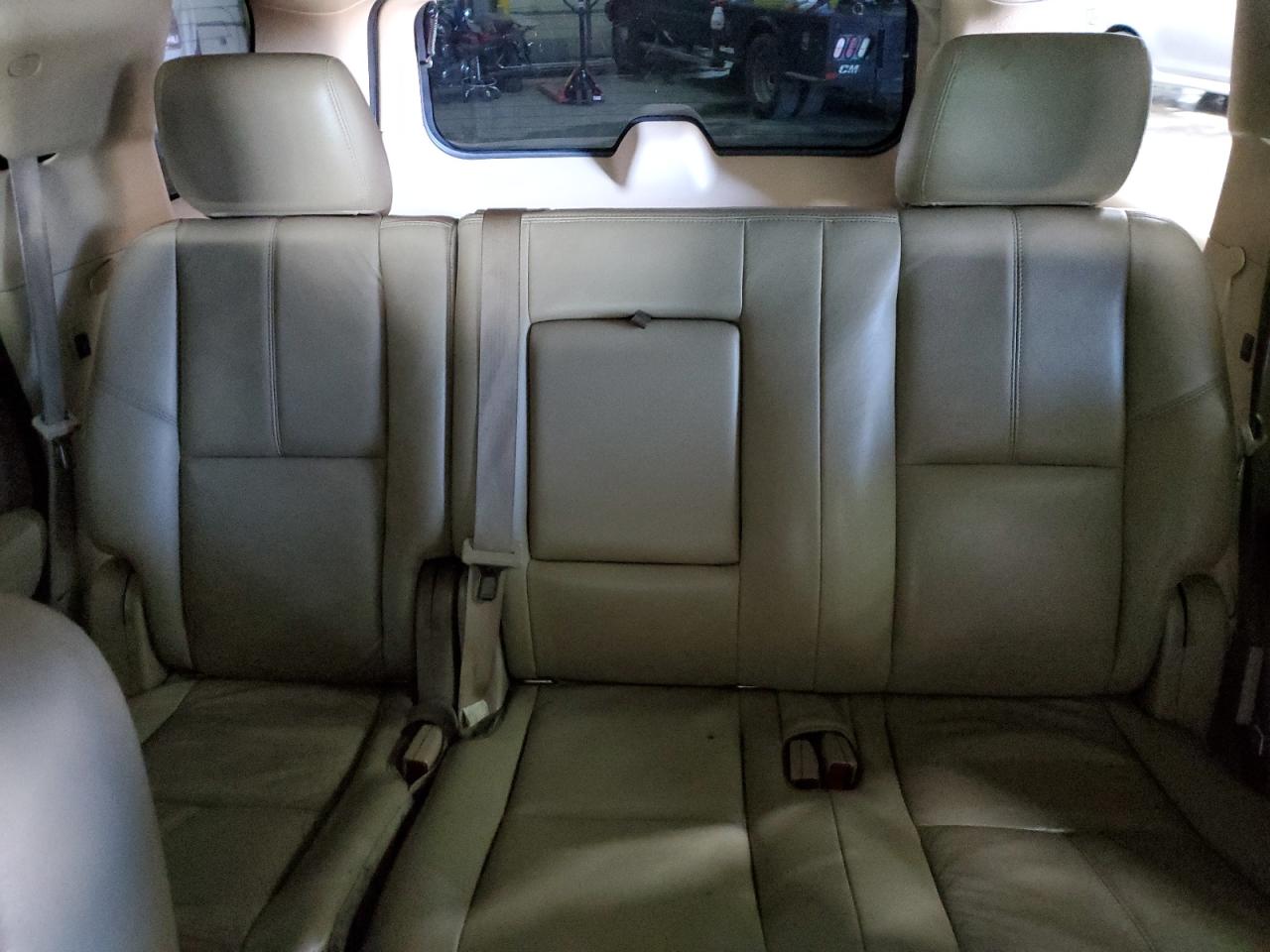 2011 GMC Yukon - Image 10