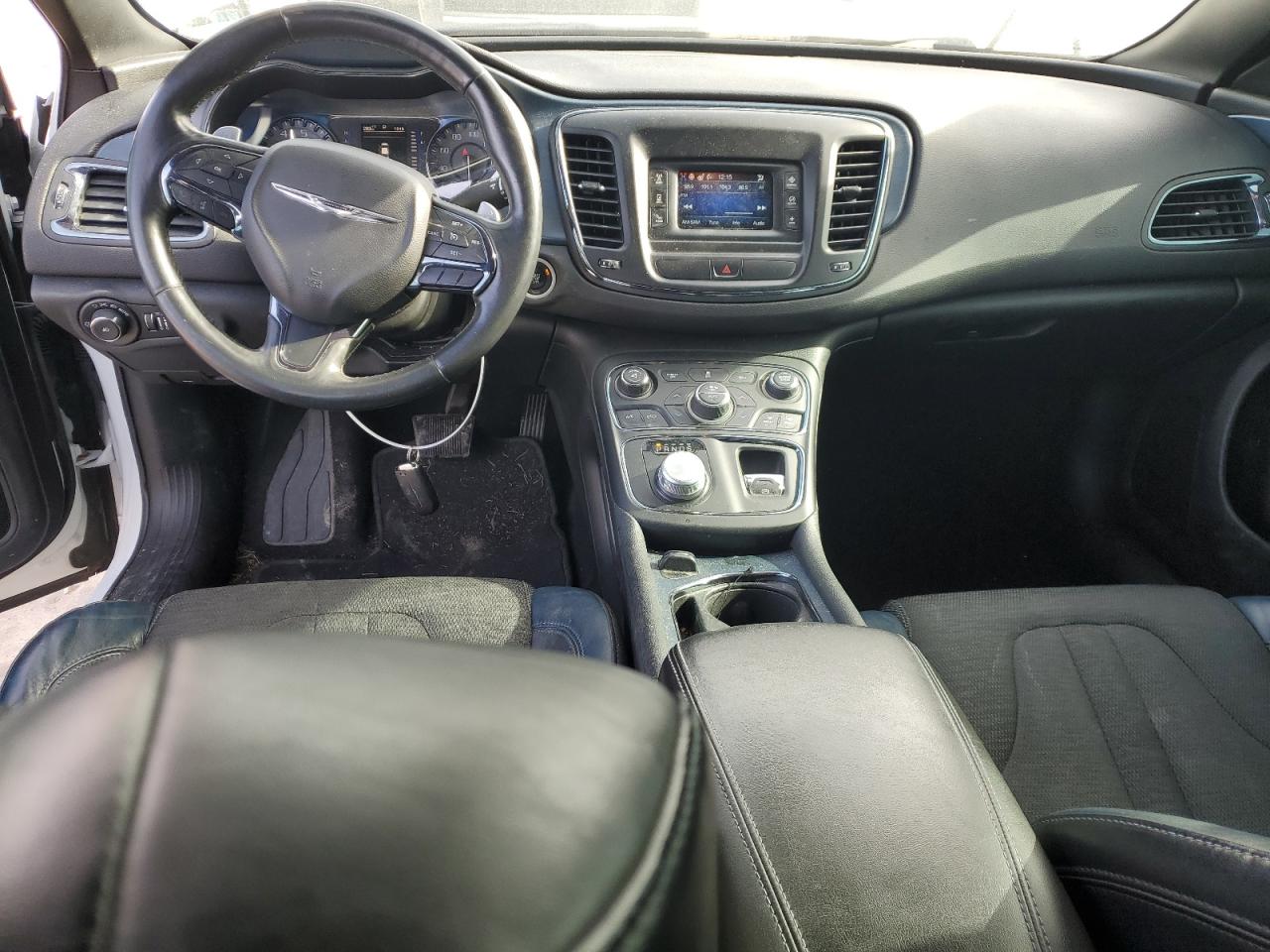 2015 Chrysler 200 - Image 8