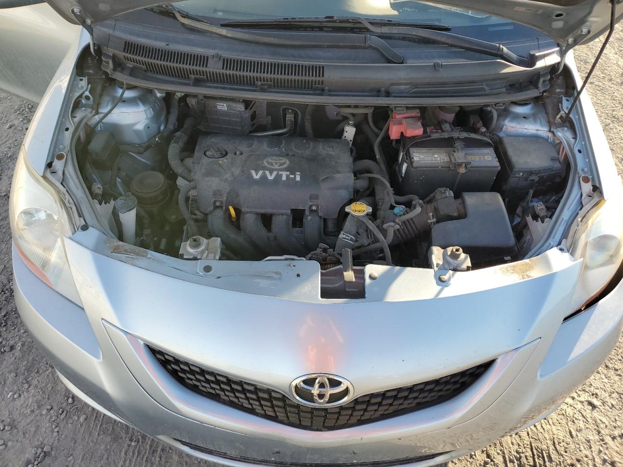 2010 Toyota Yaris - Image 12