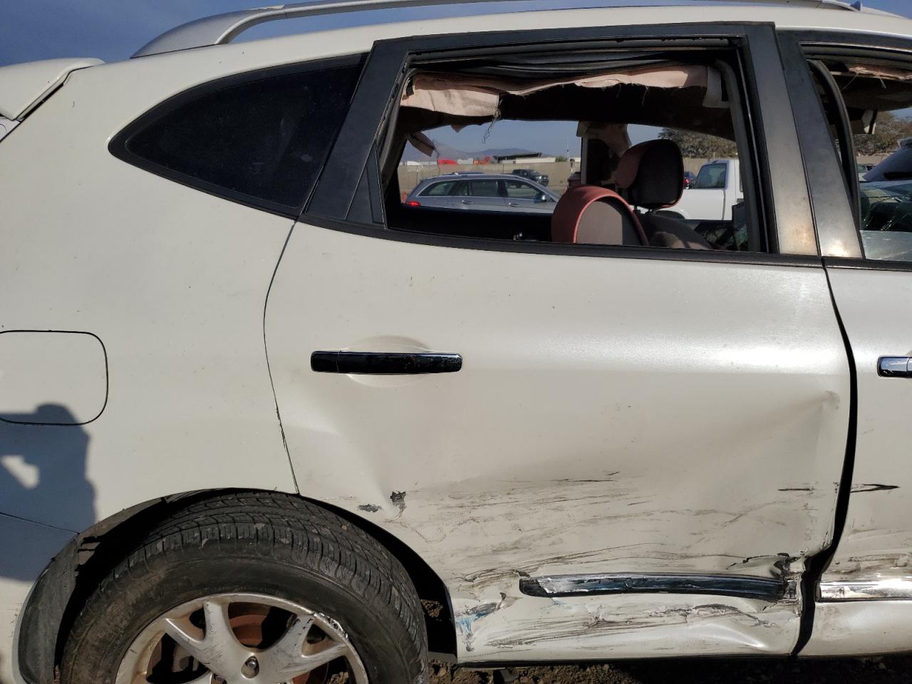 2011 Nissan Rogue - Image 10