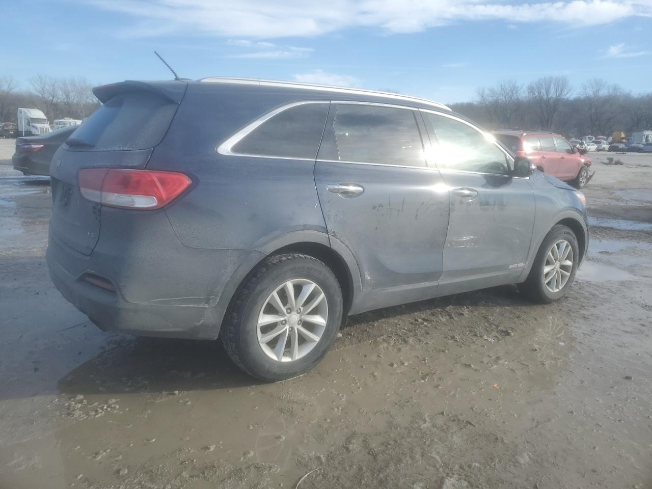 2017 Kia Sorento - Image 3