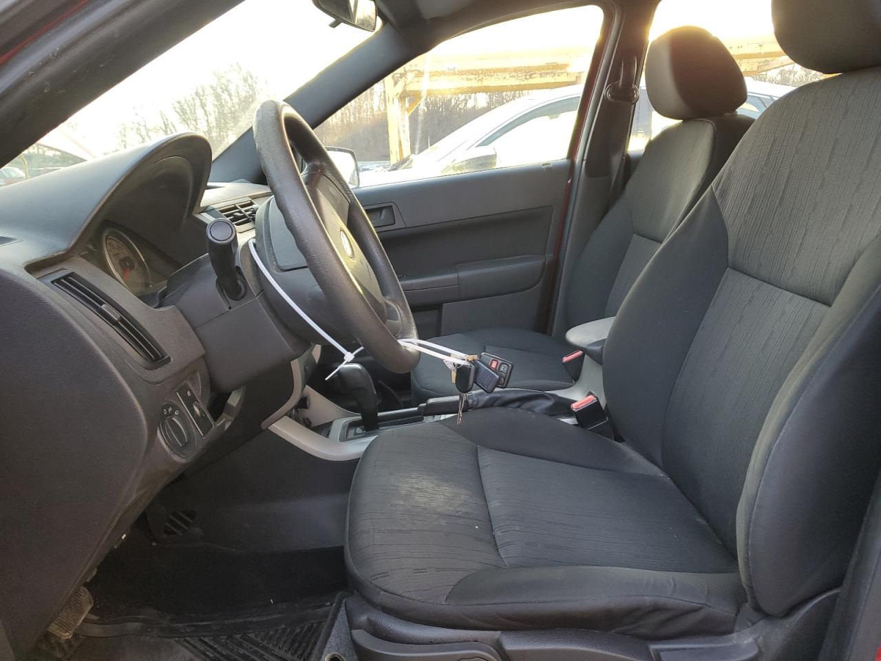 2010 Ford Focus - Image 7
