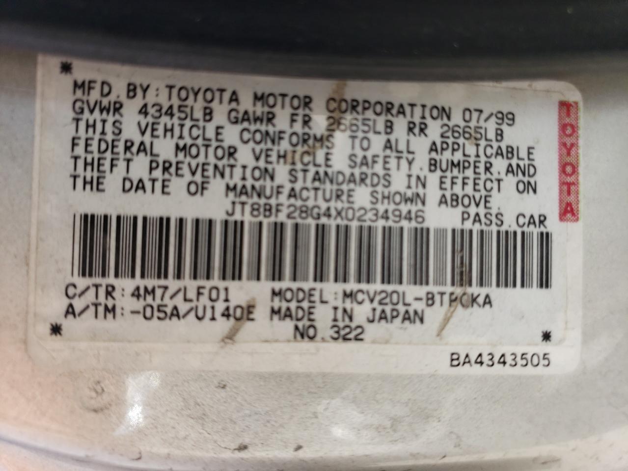 1999 Lexus ES - Image 13
