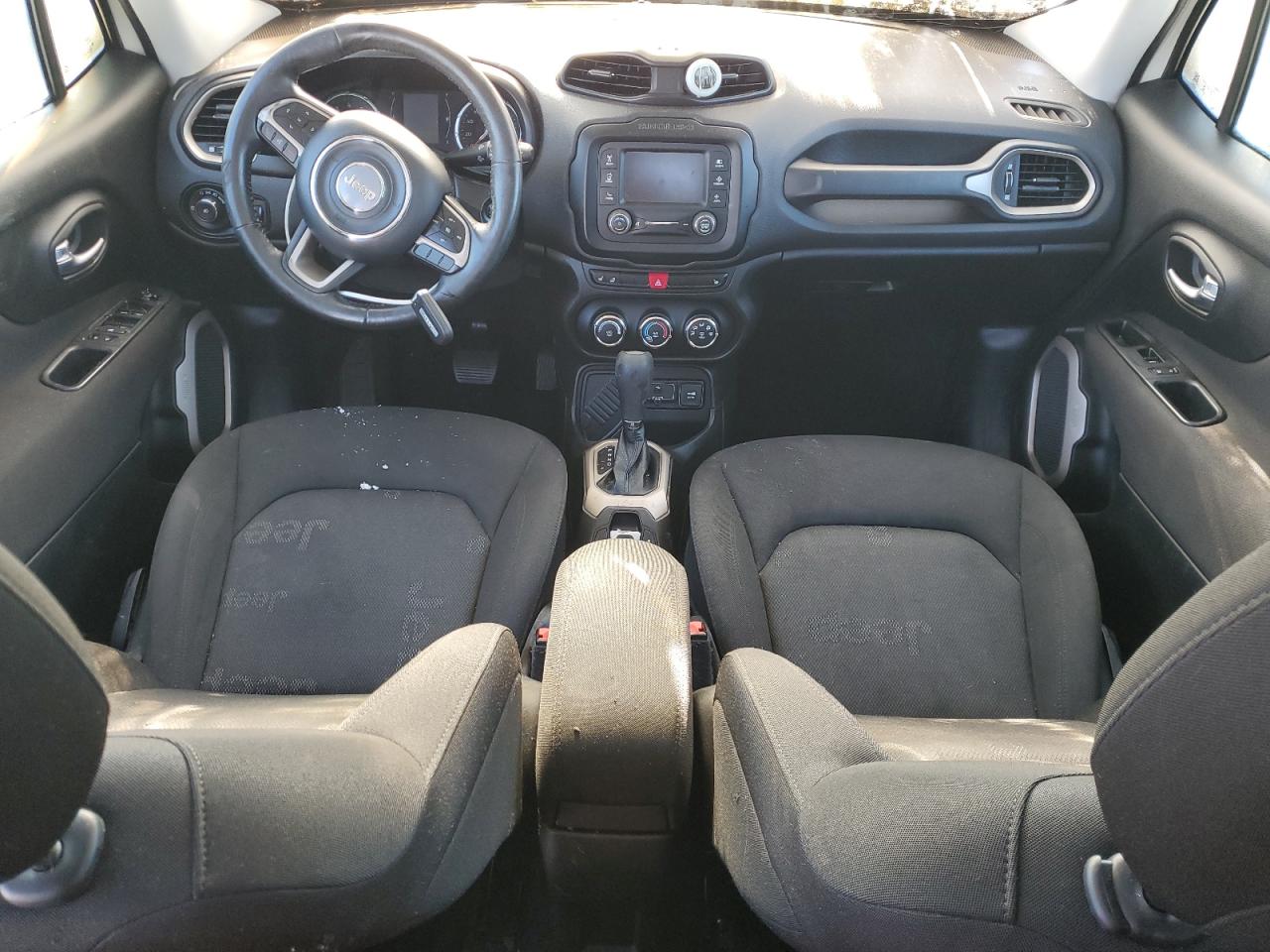 2016 Jeep Renegade - Image 8
