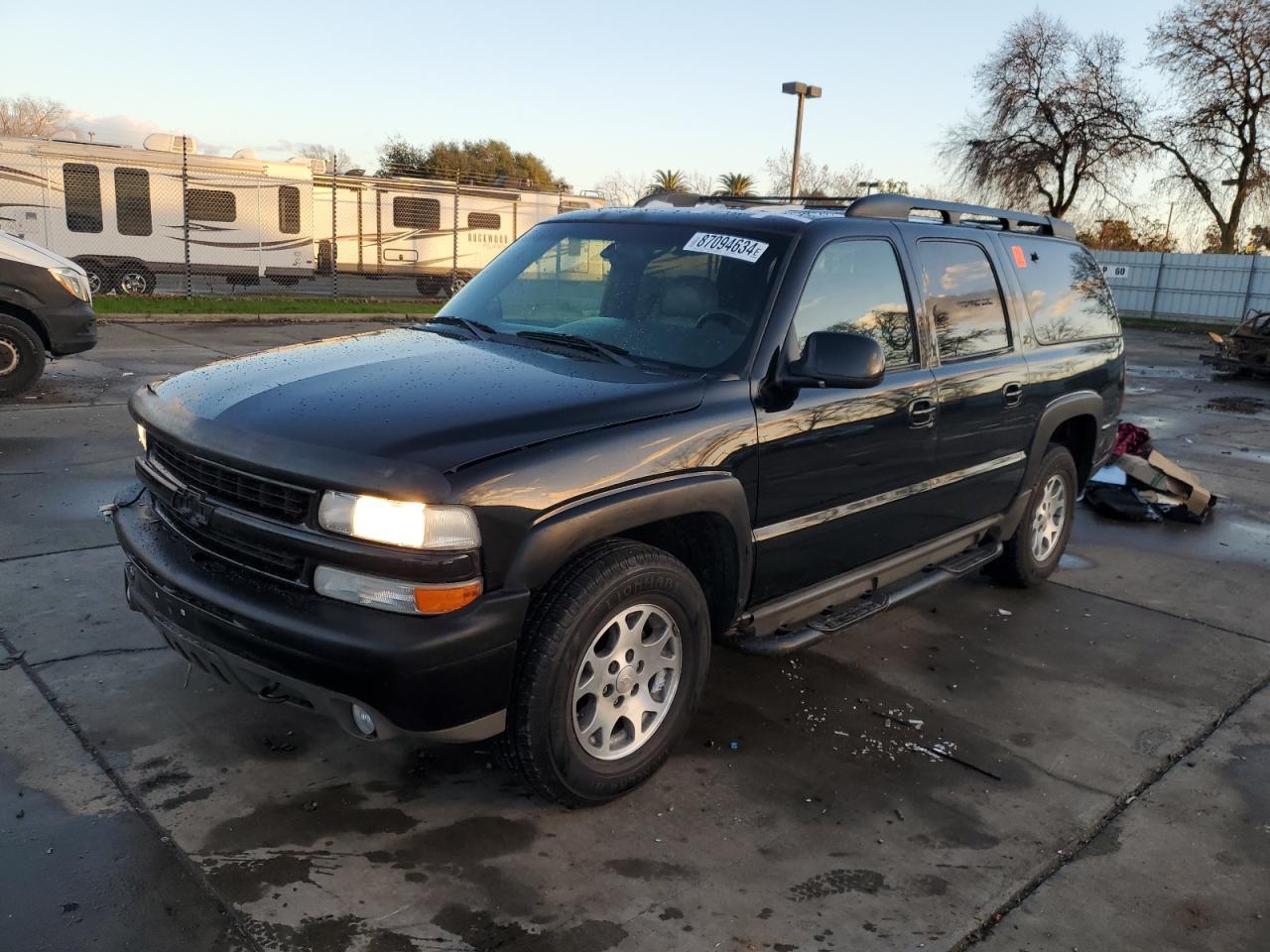 2001 Chevrolet Suburban K1500 for Sale in Sacramento, CA - Front End