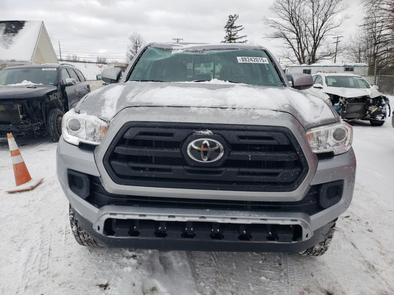 2019 Toyota Tacoma - Image 5