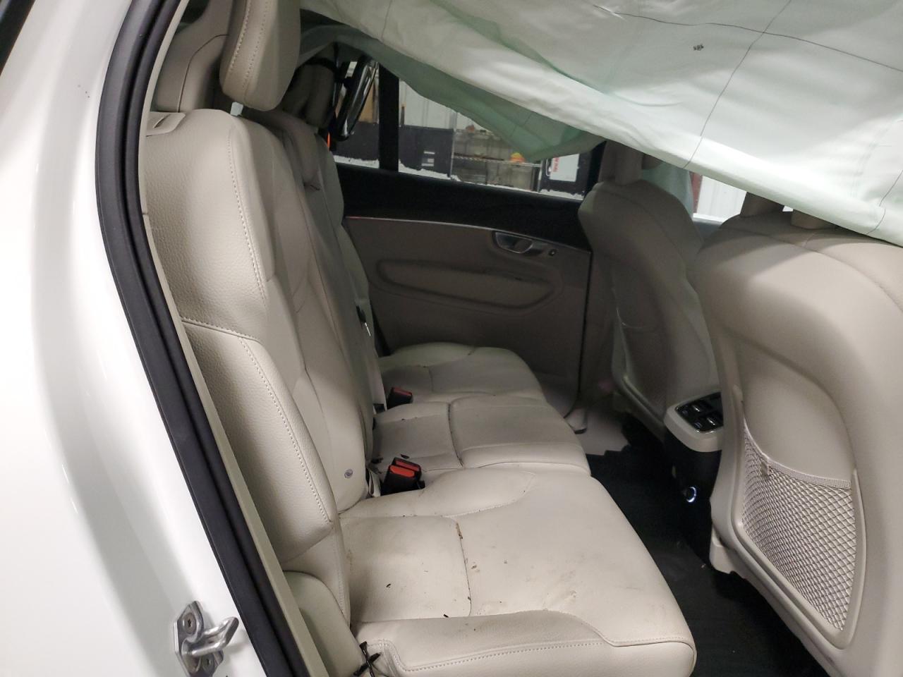 2020 Volvo XC90 - Image 11