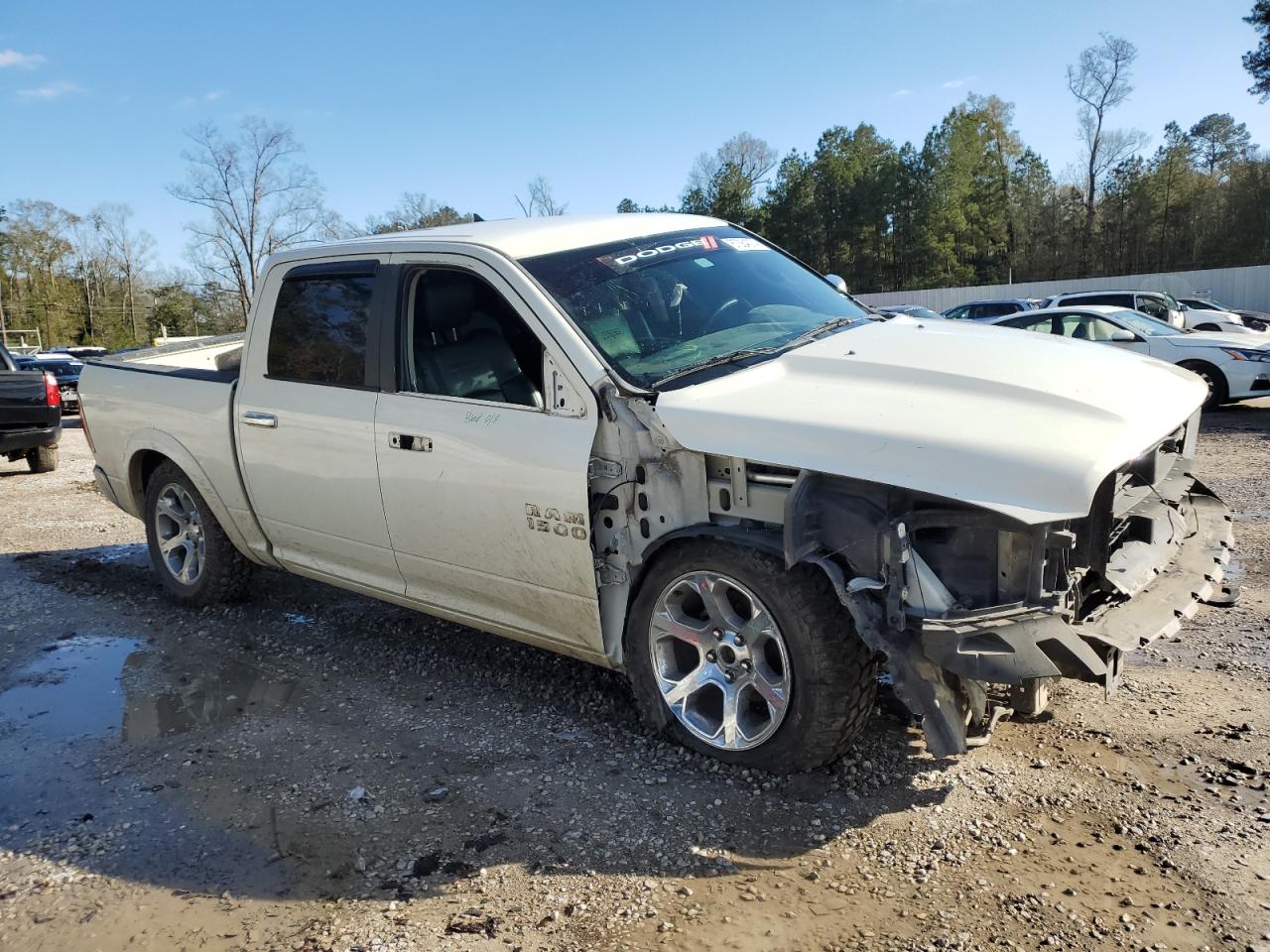 2016 RAM 1500 - Image 4