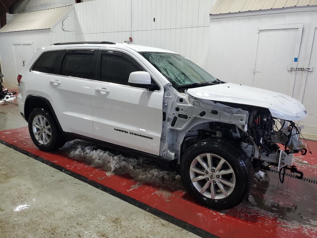 2020 Jeep Grand Cherokee - Image 4