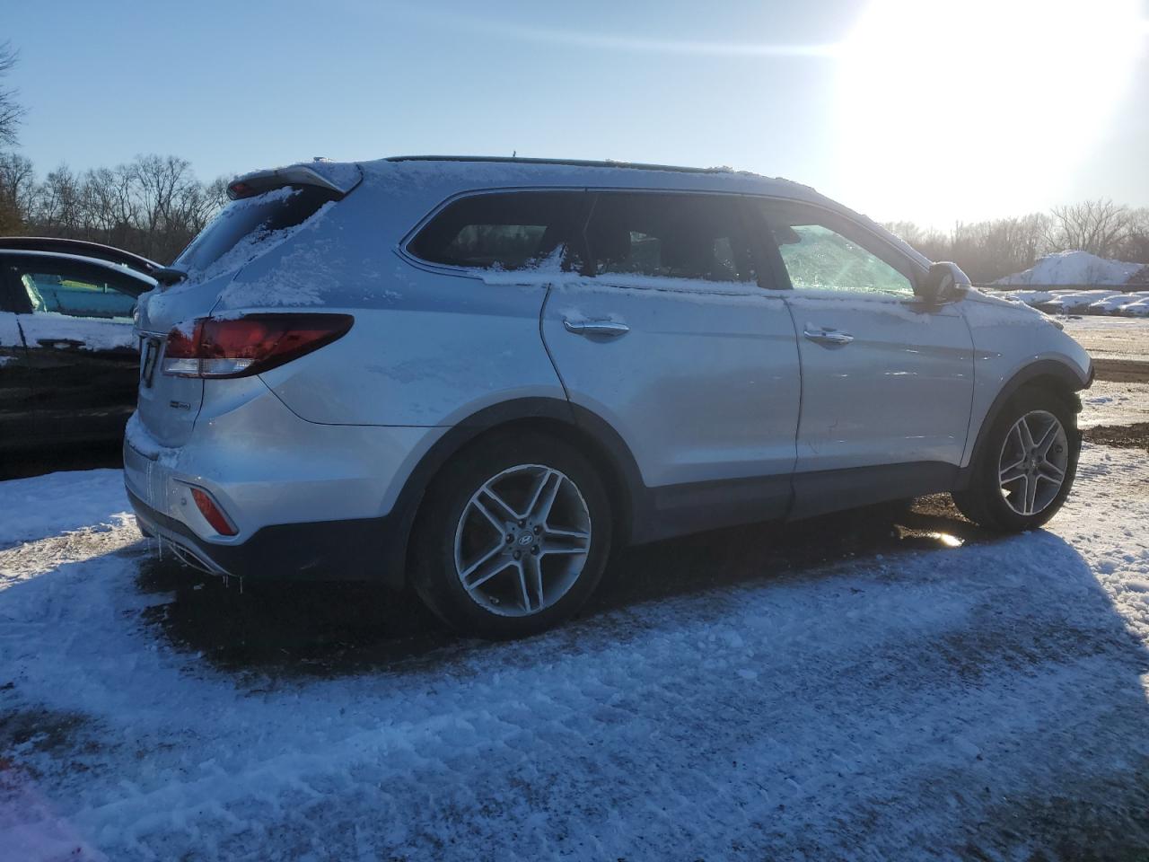 2017 Hyundai Santa Fe - Image 3