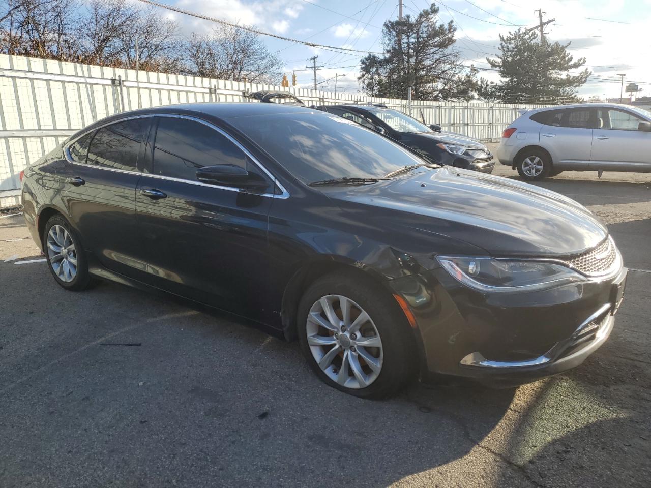 VIN 1C3CCCCBXFN590064 2015 CHRYSLER 200 no.4