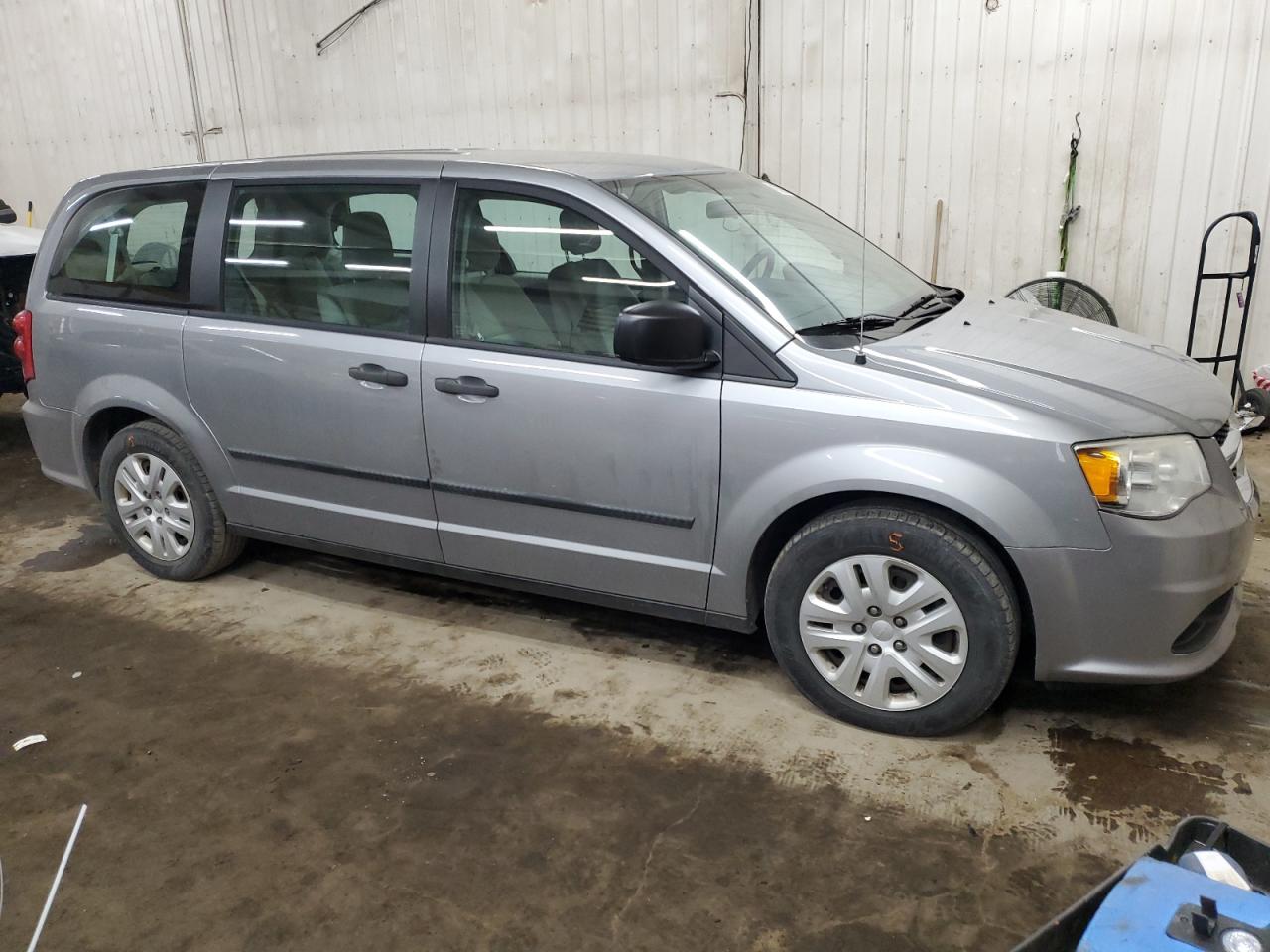 2014 Dodge Caravan - Image 4