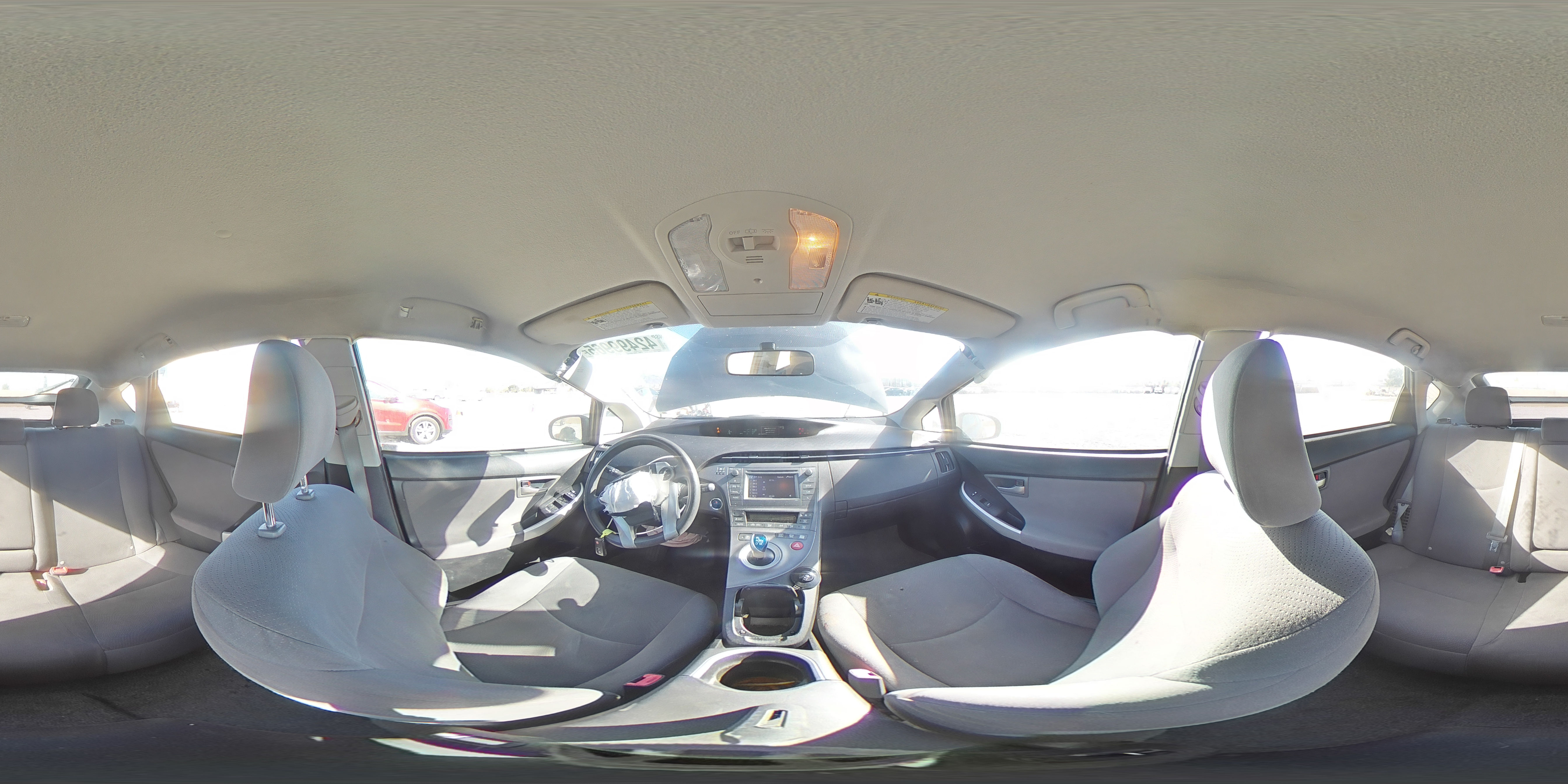2013 Toyota Prius - Image 12