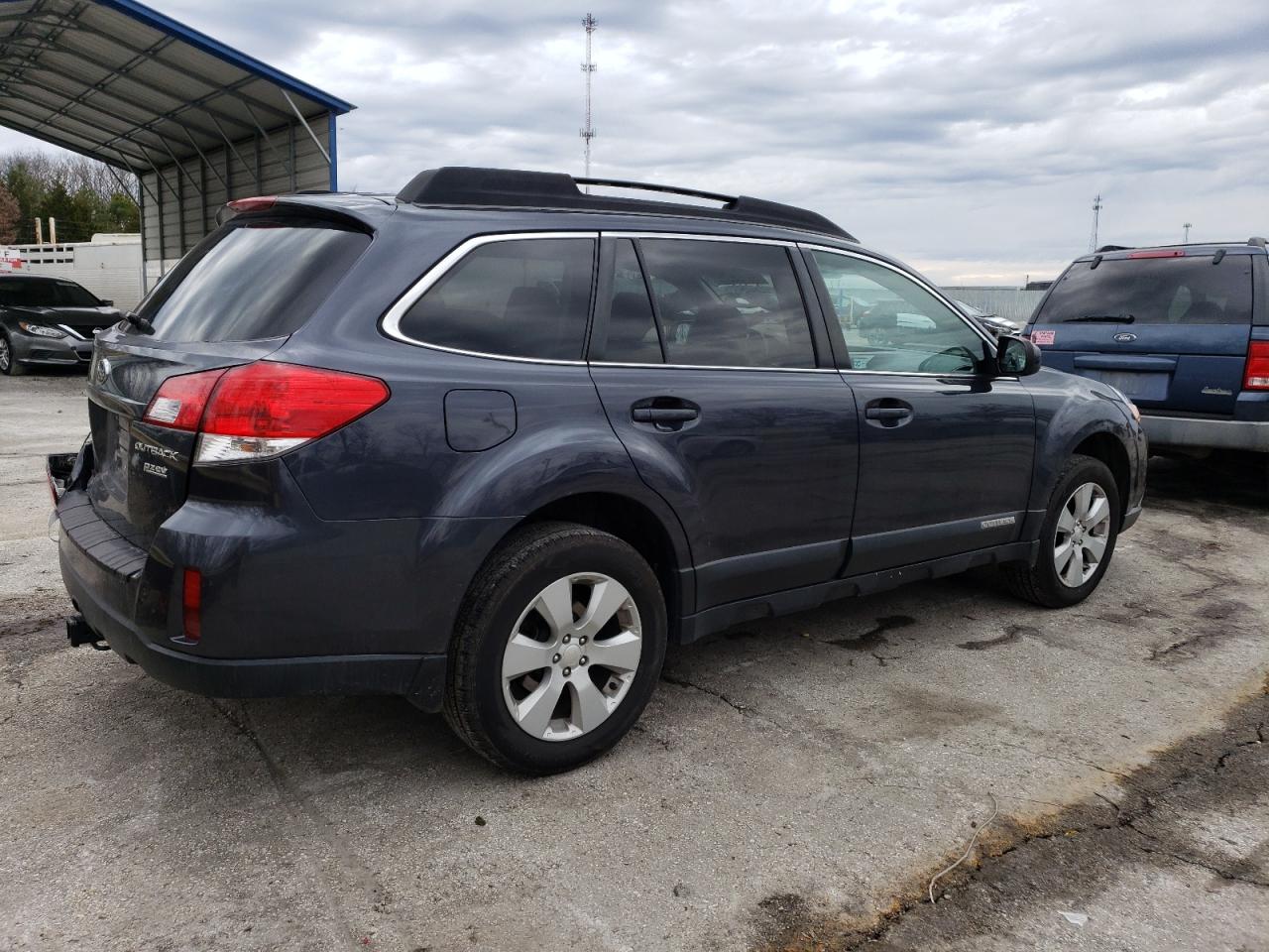 2011 Subaru Outback - Image 3