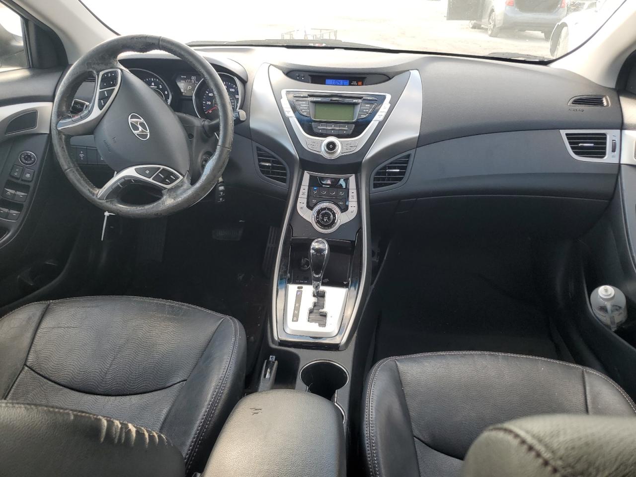 2012 Hyundai Elantra - Image 8