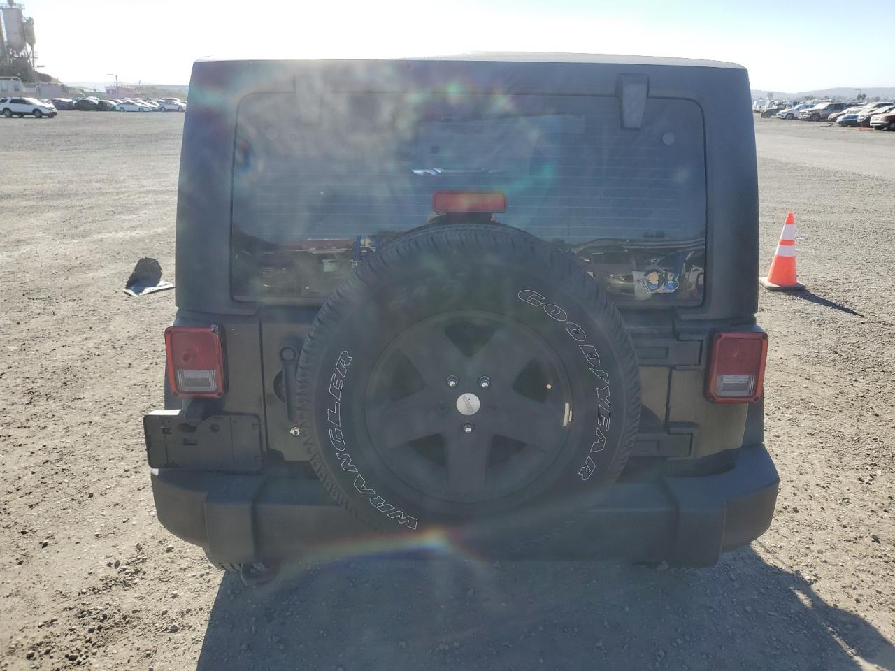 2015 Jeep Wrangler Sport VIN: 1C4AJWAG5FL595029 Lot: 87741975