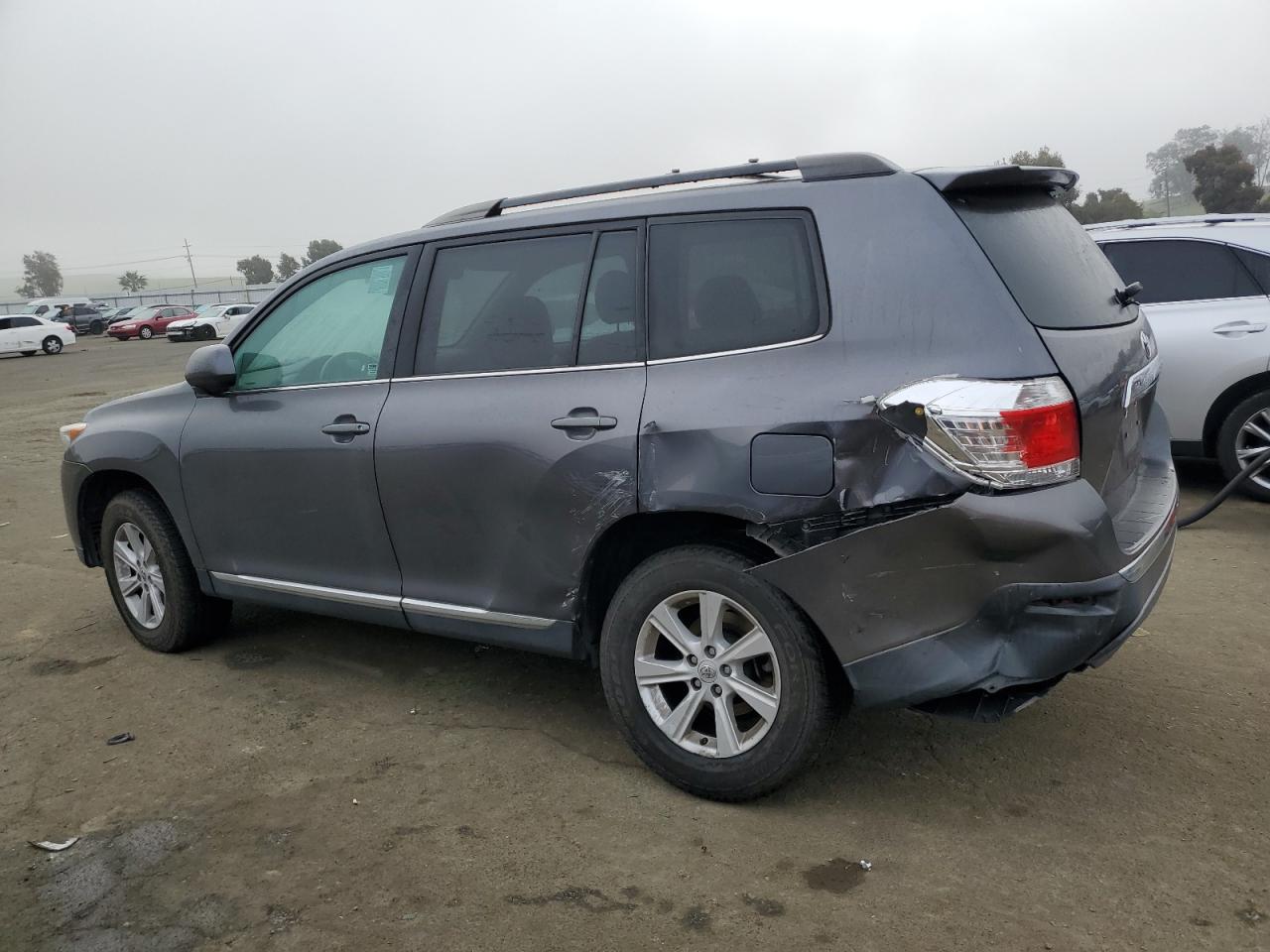 2013 Toyota Highlander - Image 2