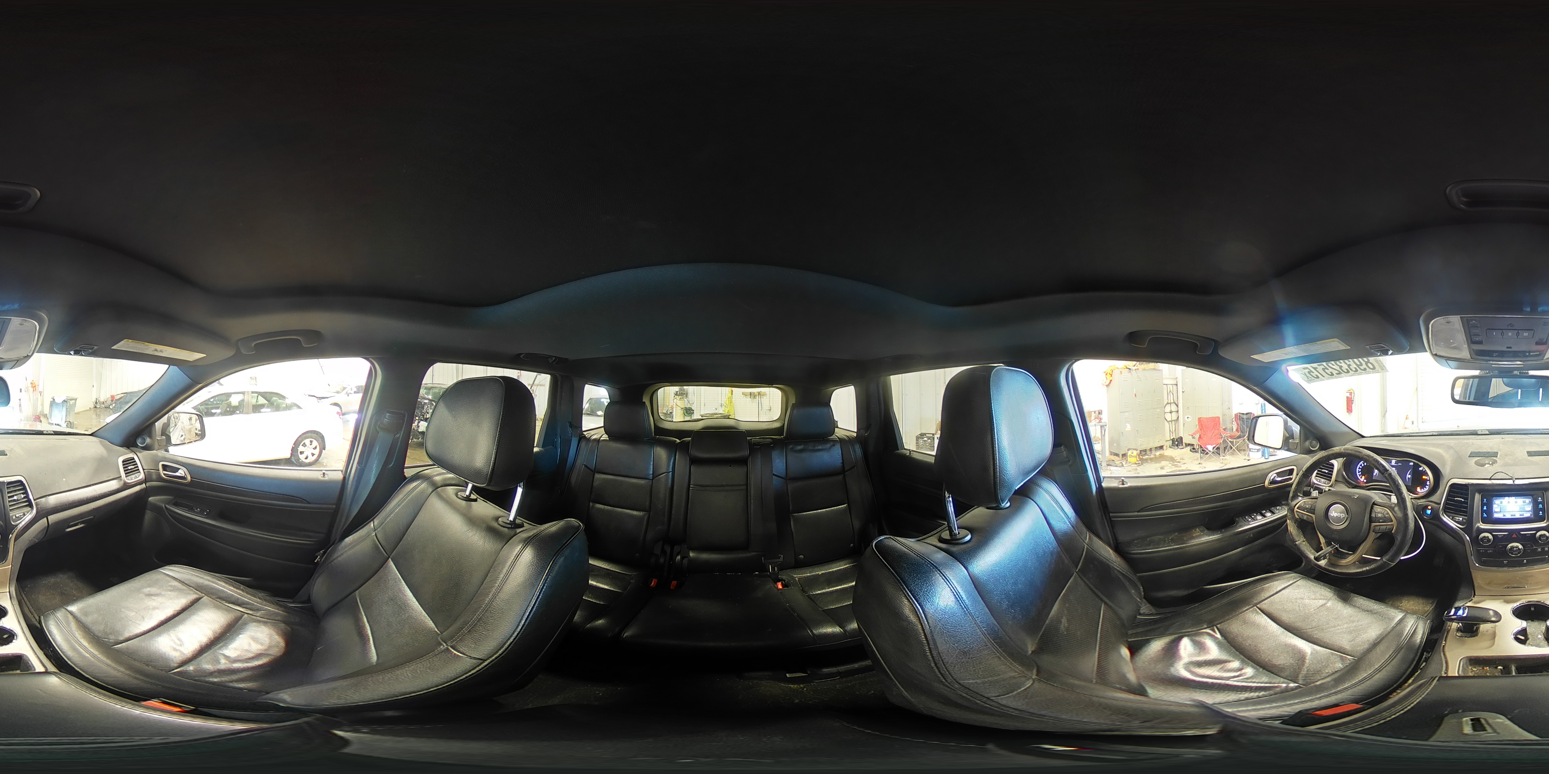 2014 Jeep Grand Cherokee - Image 15