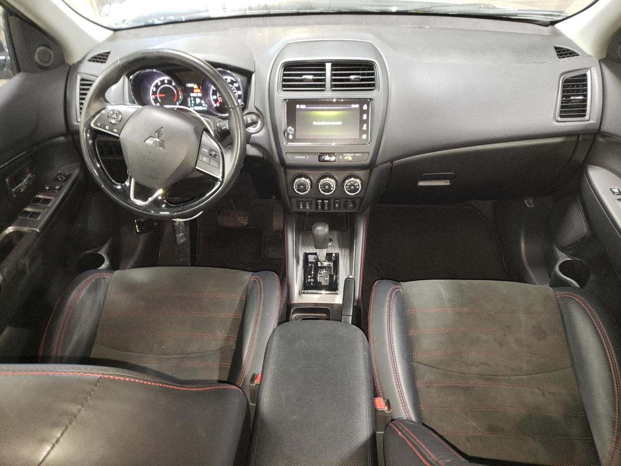 2018 Mitsubishi Outlander - Image 8
