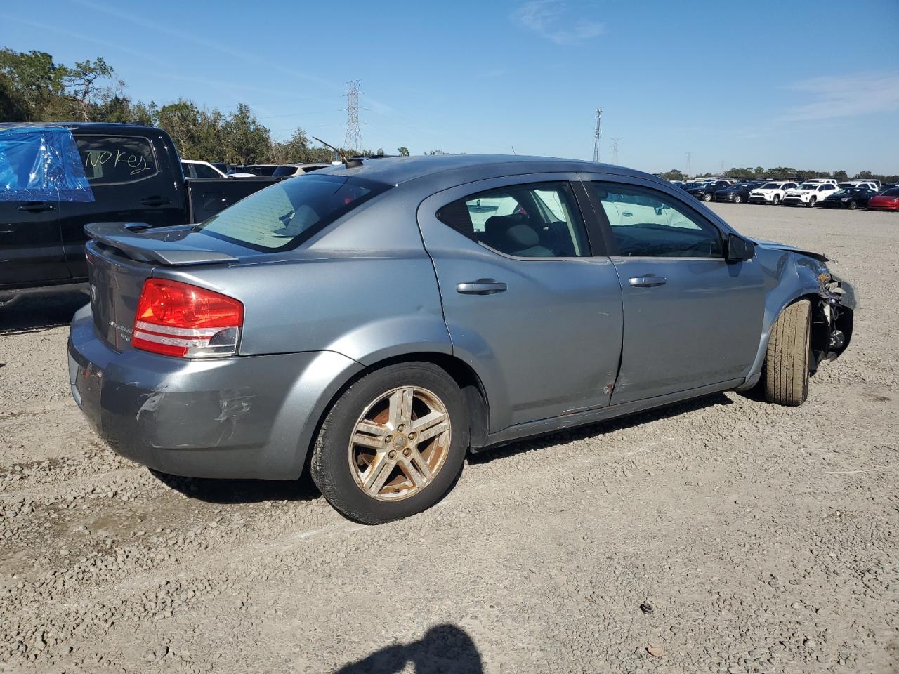 2009 Dodge Avenger - Image 3