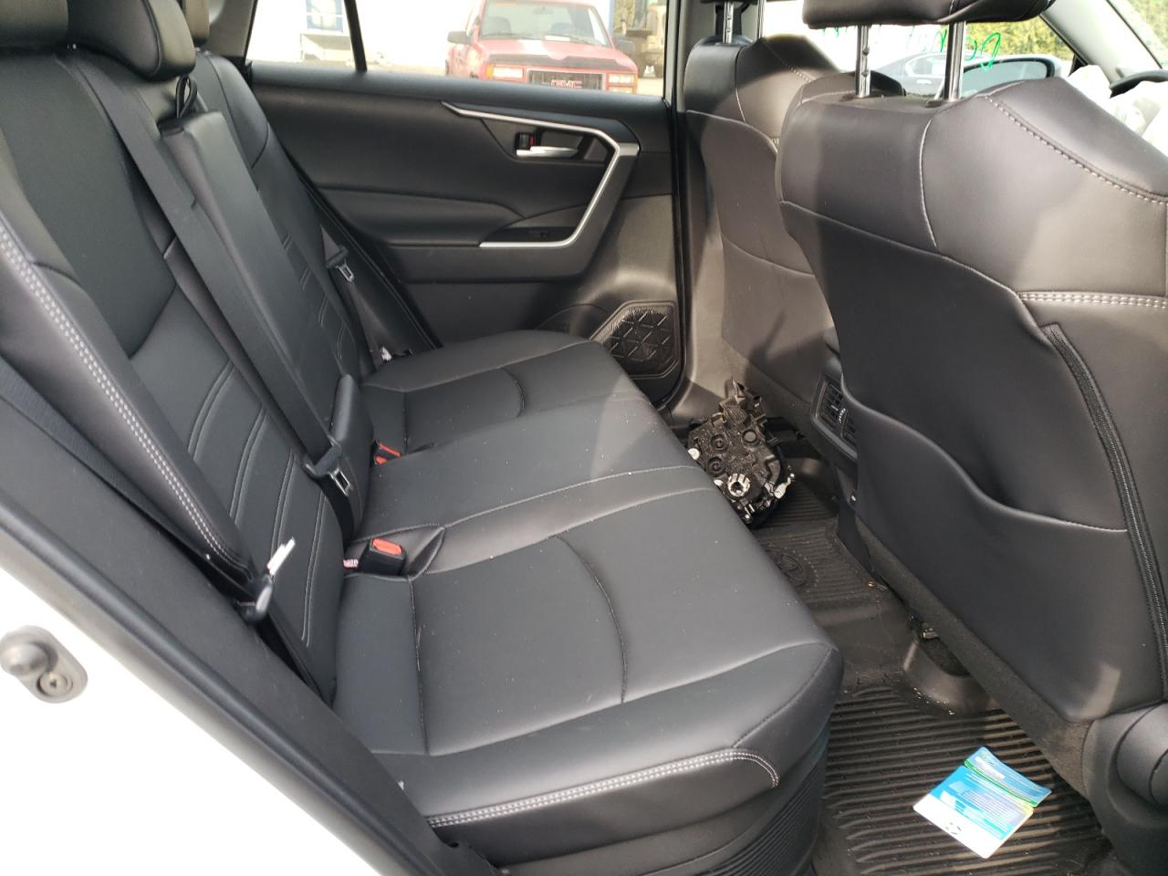 2022 Toyota RAV 4 - Image 11