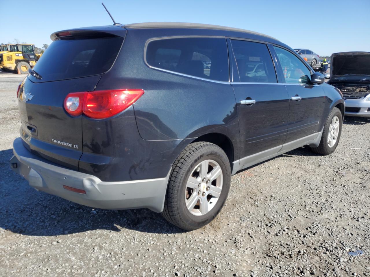 2010 Chevrolet Traverse - Image 3