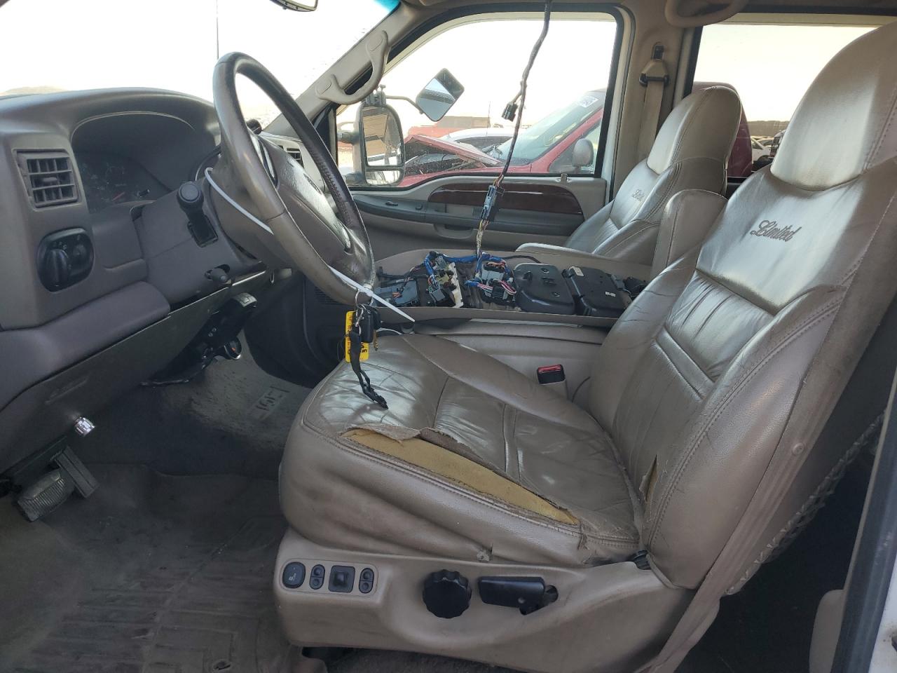 2000 Ford Excursion - Image 7