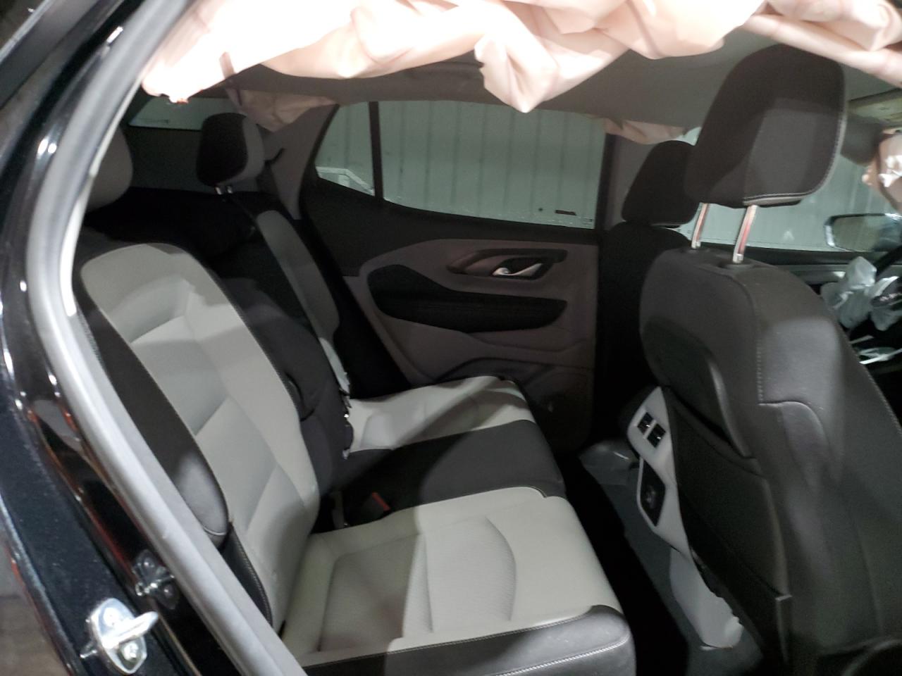 2022 GMC Terrain - Image 11
