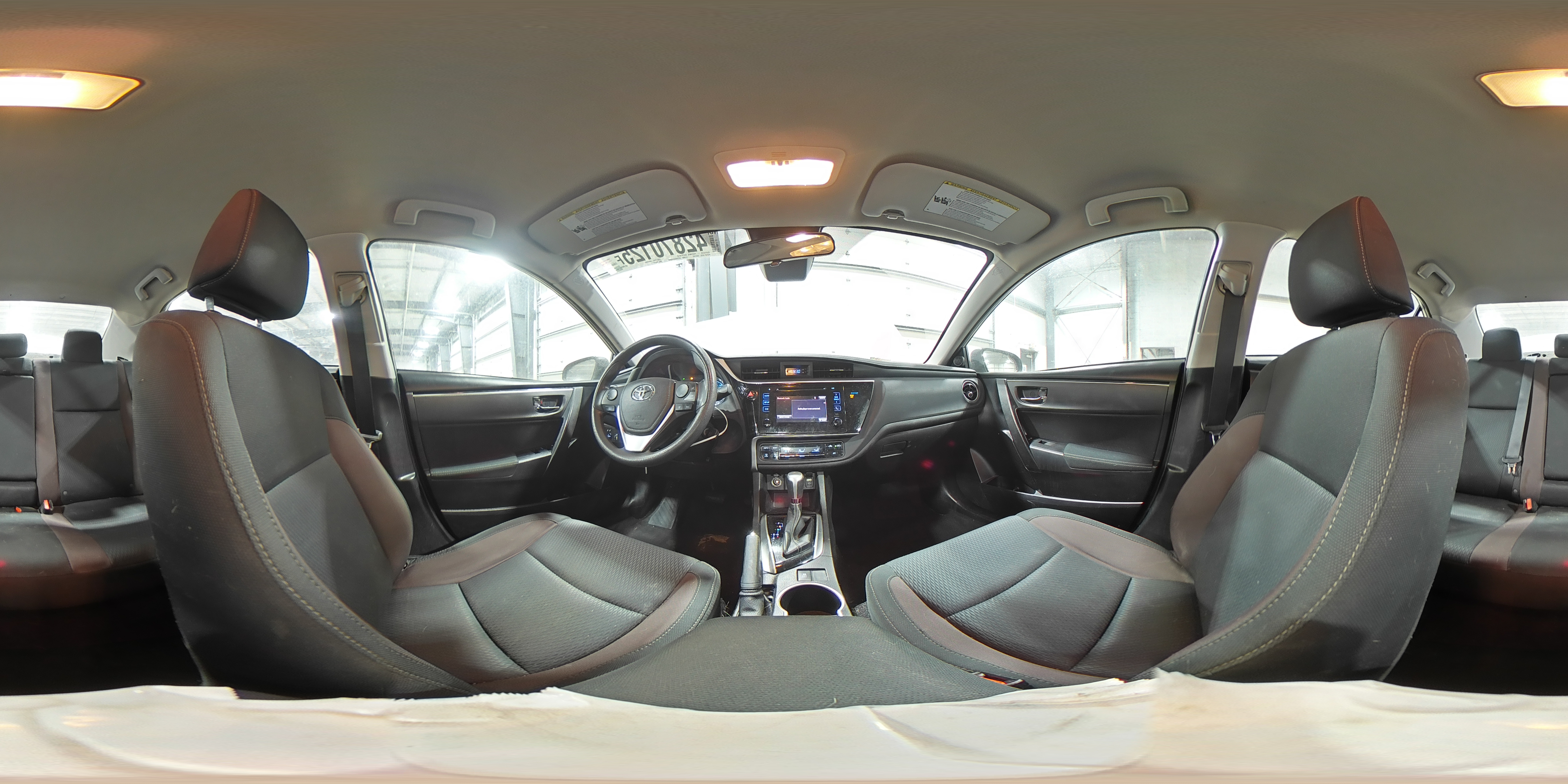 2018 Toyota Corolla - Image 13