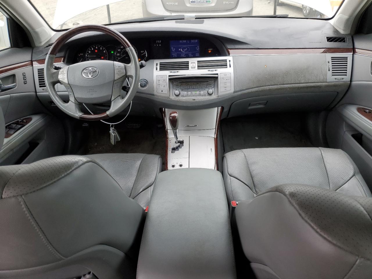 2008 Toyota Avalon - Image 8