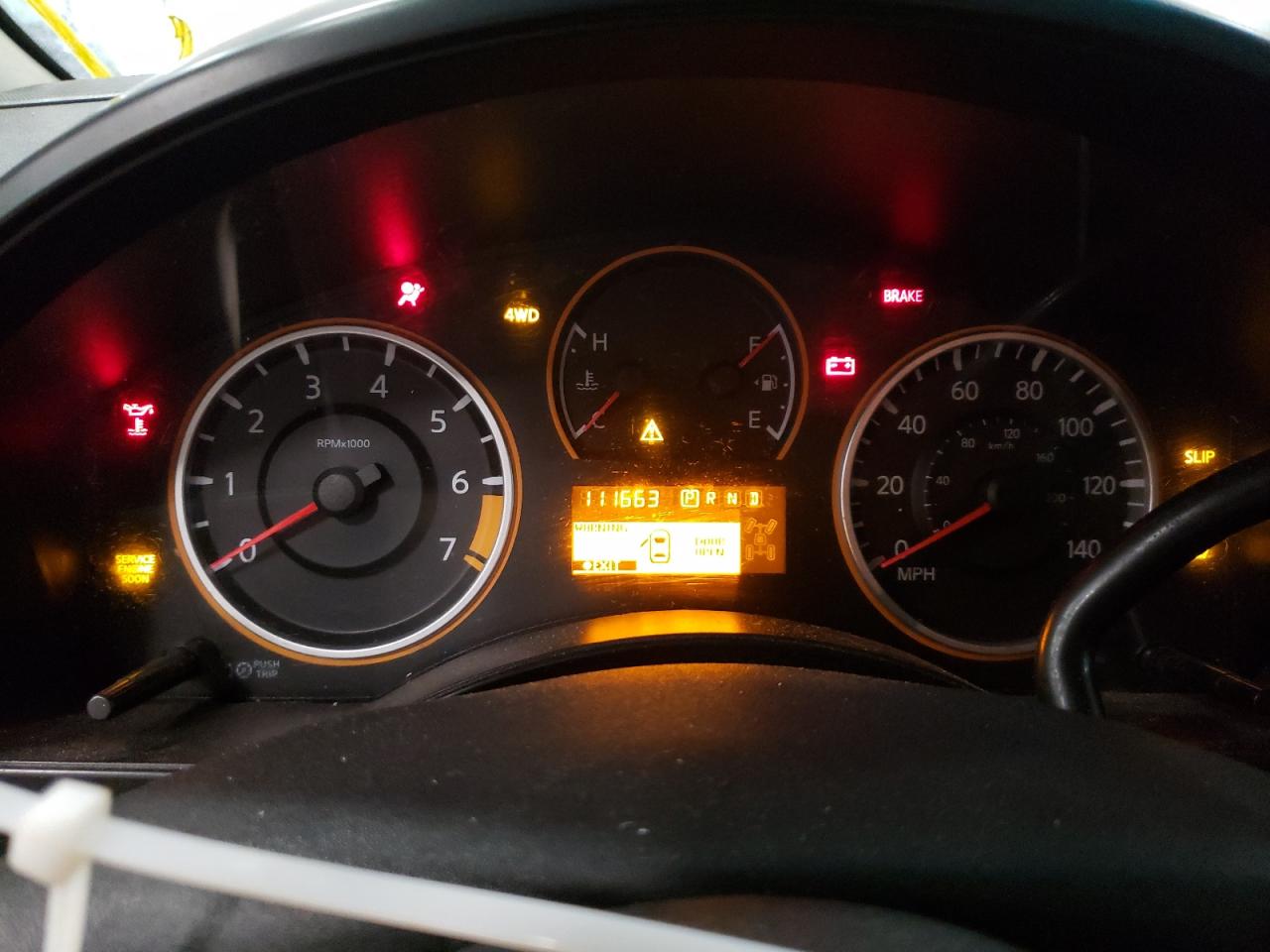 2010 Nissan Titan - Image 9