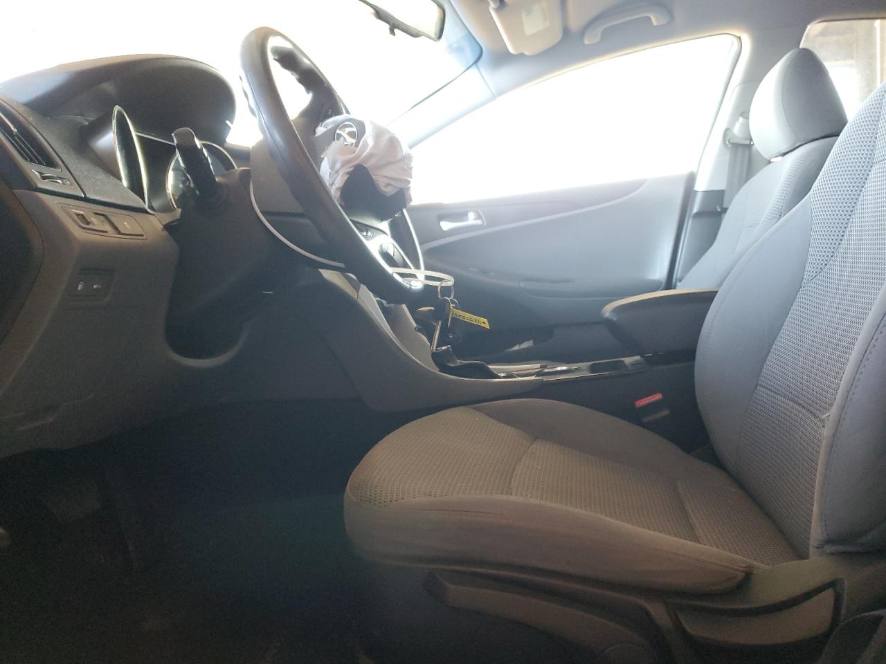 2013 Hyundai Sonata - Image 7