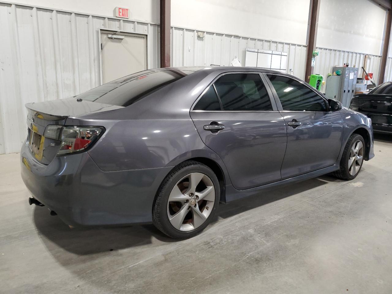 2014 Toyota Camry - Image 3