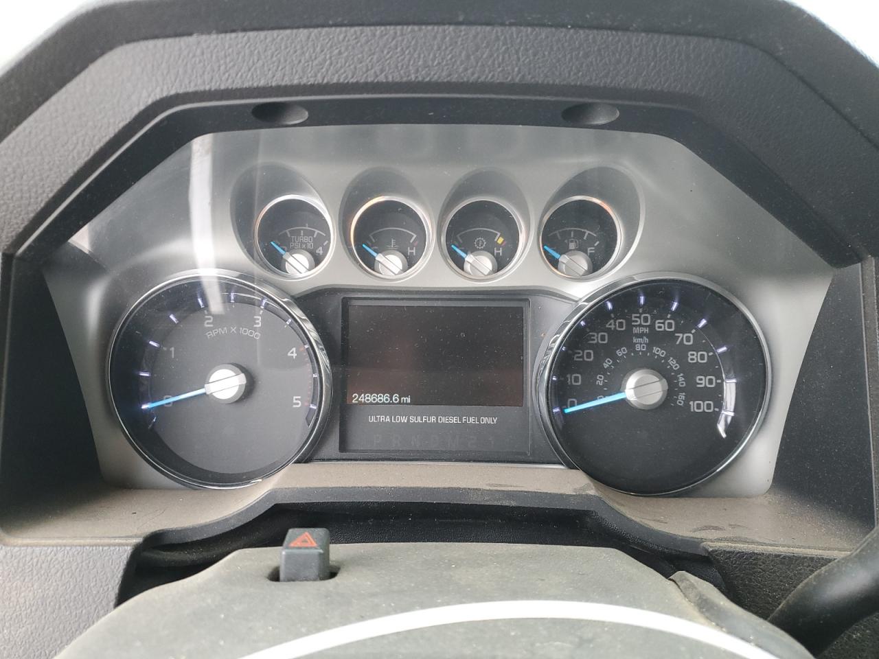 2011 Ford F250 - Image 9
