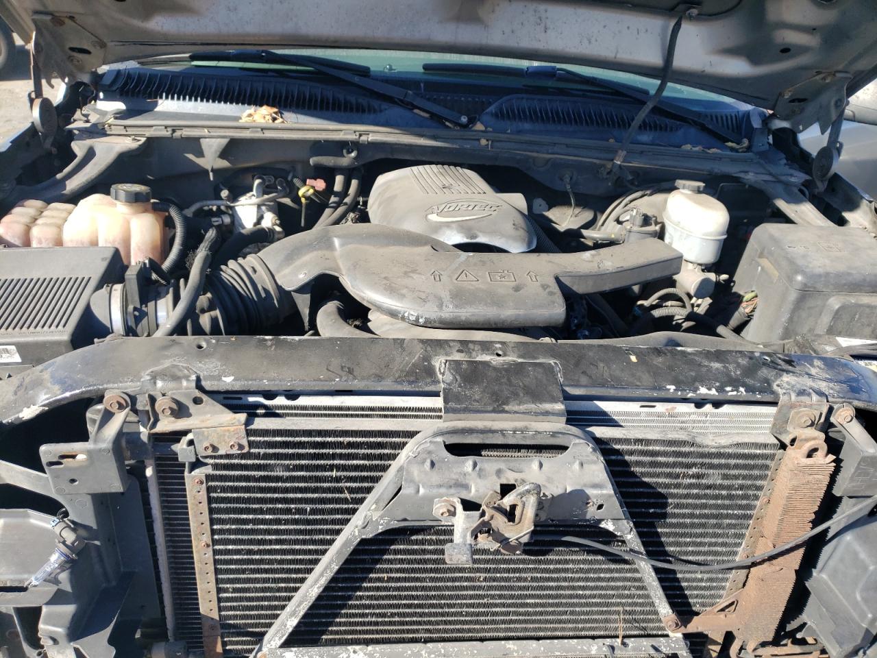 2003 Chevrolet Avalanche - Image 11