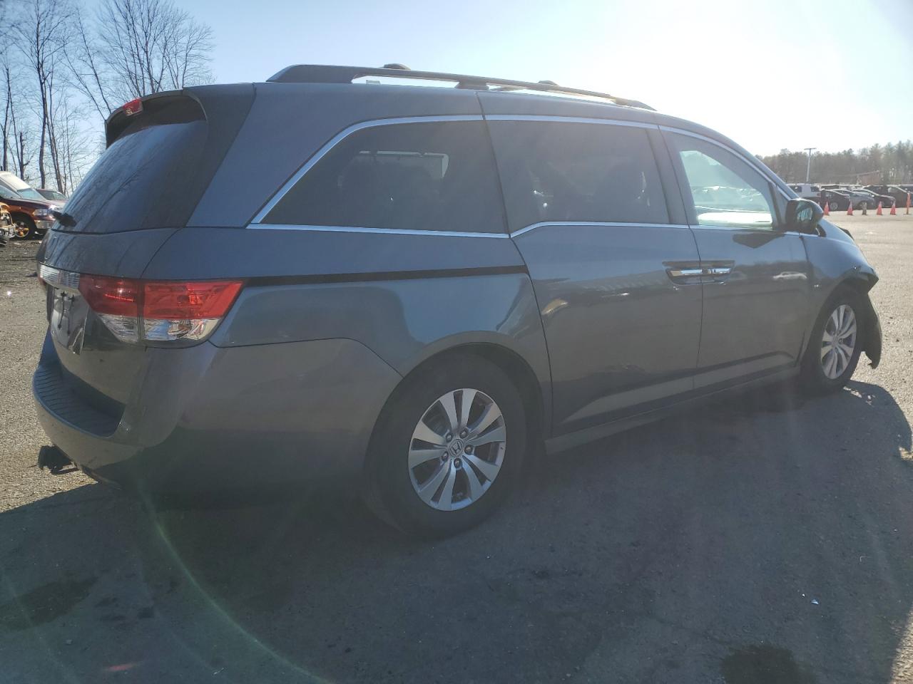 2014 Honda Odyssey - Image 3