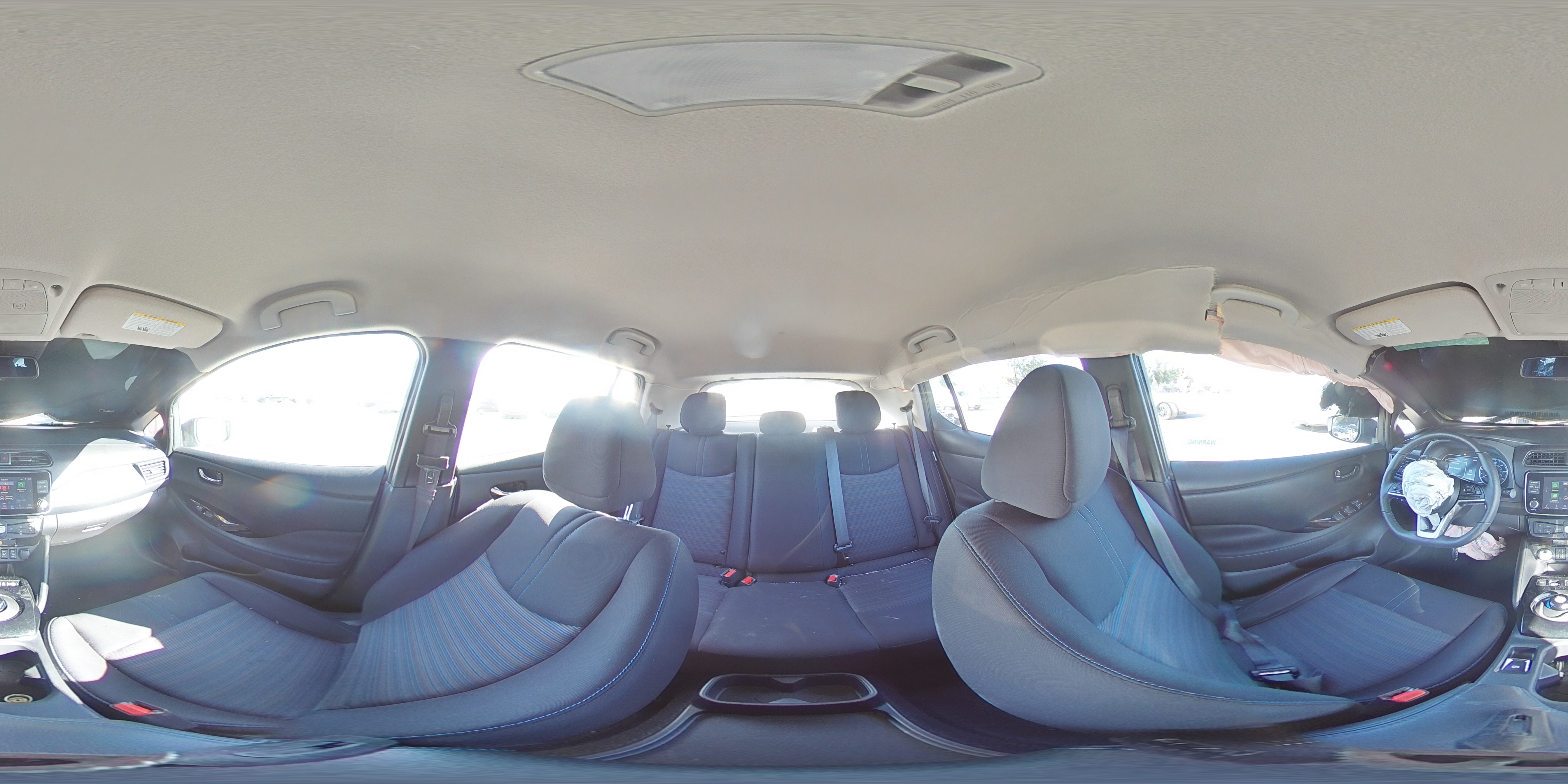 2024 Nissan Leaf - Image 13