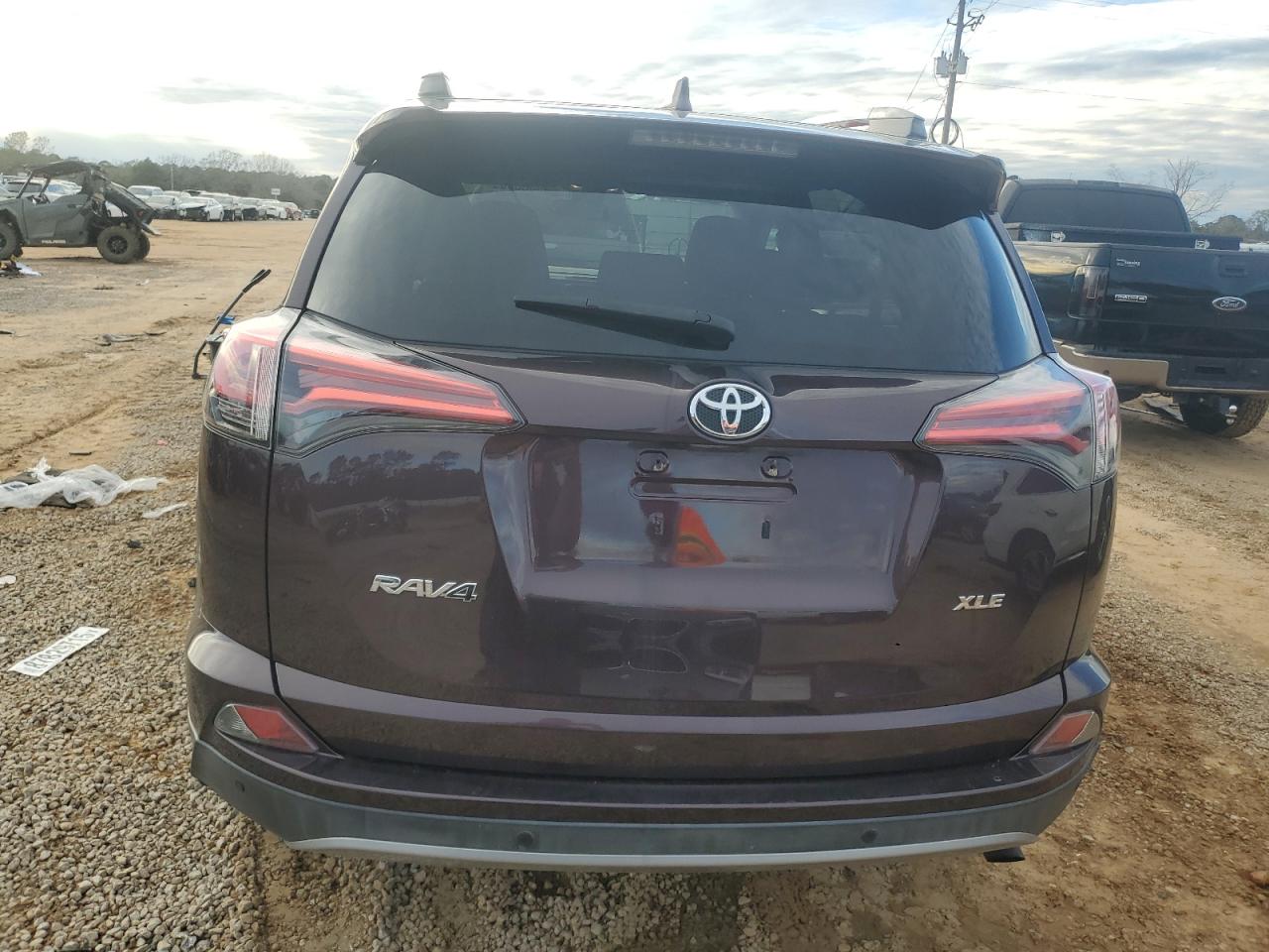 2017 Toyota RAV 4 - Image 6